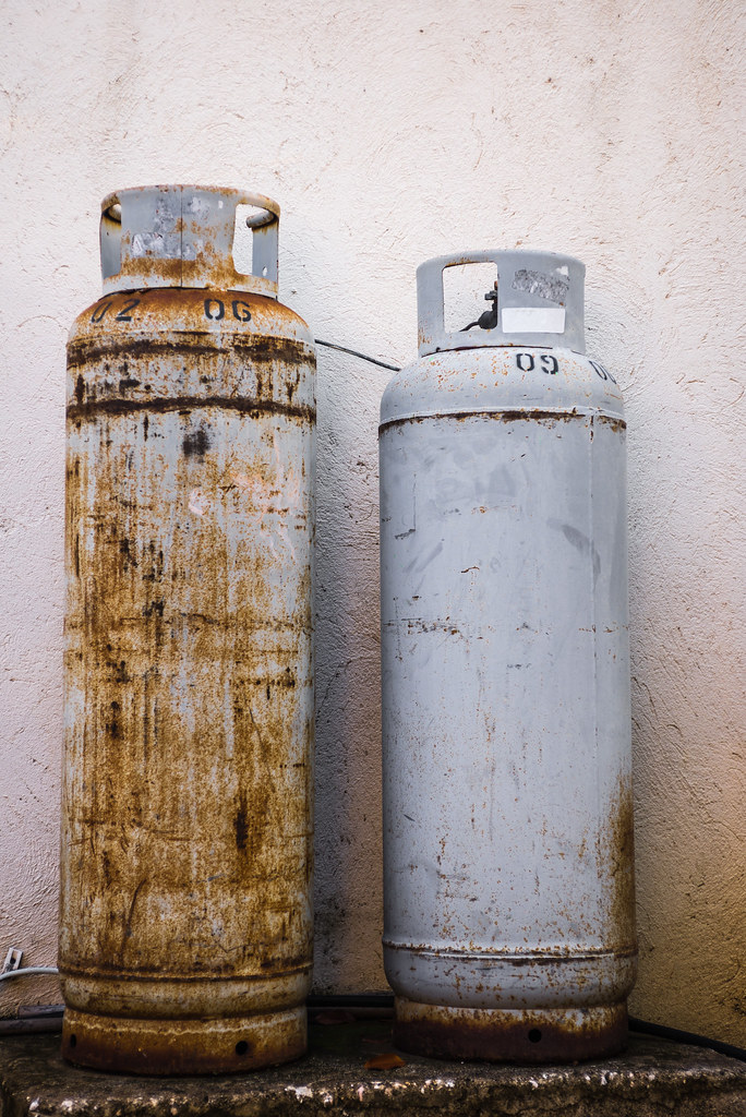 ガスボンベ